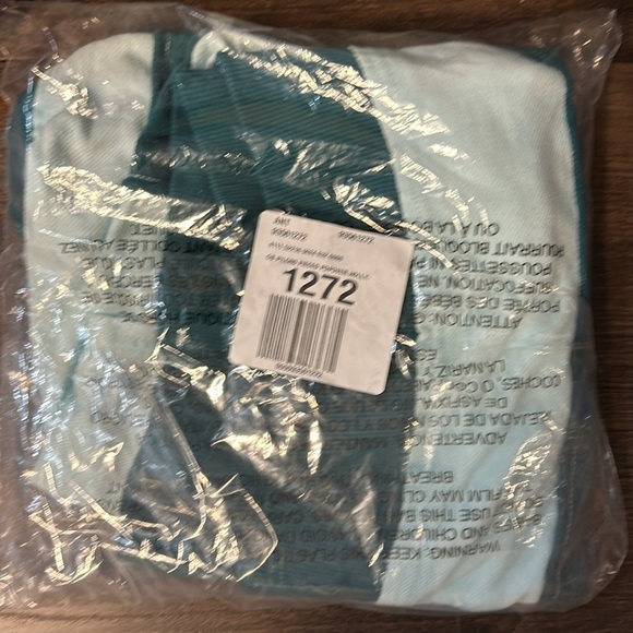 NWT! THE KAMRIE PIECED POPOVER TOP BY PILCRO BLUE STRIPE 🔴 - Picture 6 of 6